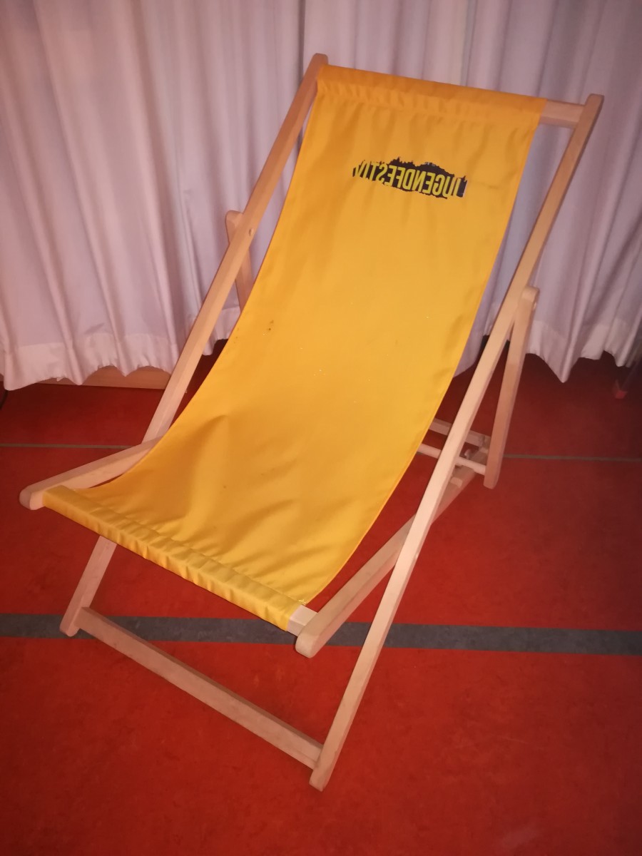 Liegestuhl gelb oder schwarz